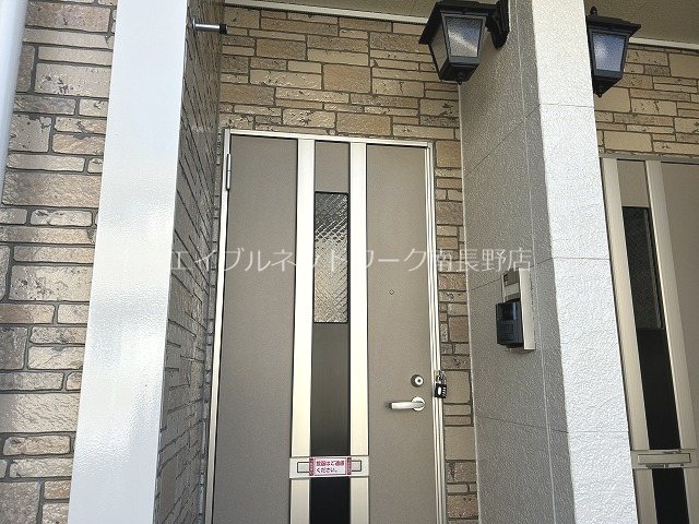 サンタクルスＢ 玄関