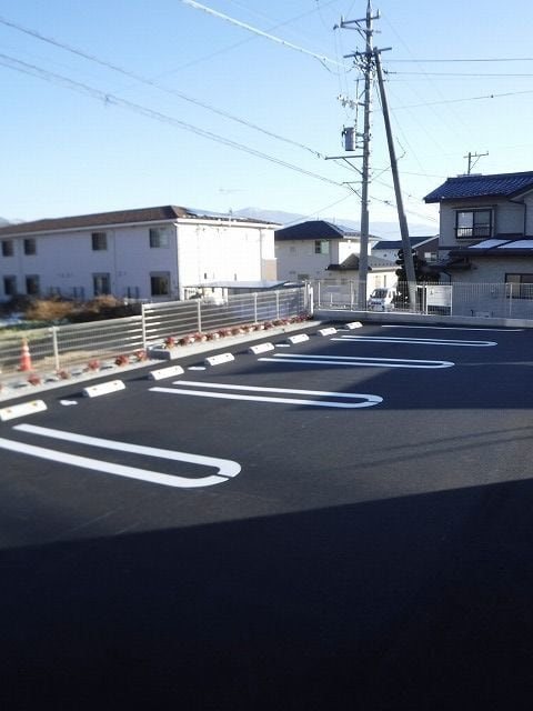 リヴ　フリーリ　Ⅱ 駐車場