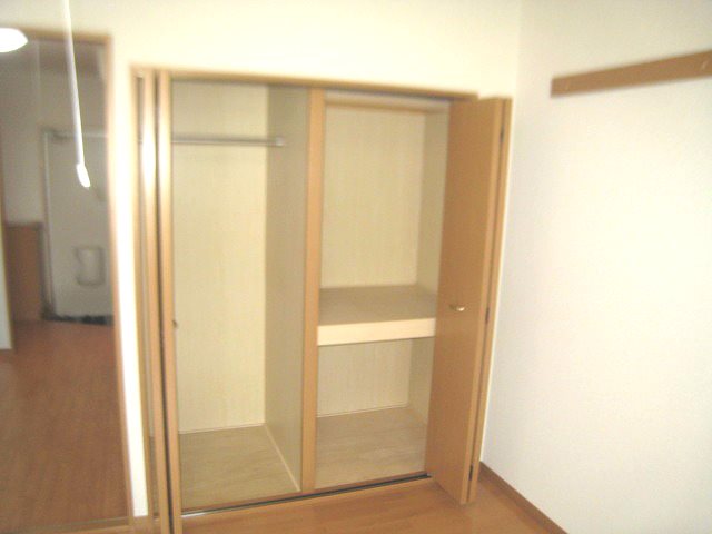 サンライズ 収納