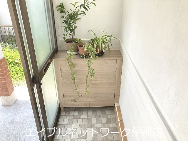 狐島住宅　2 玄関