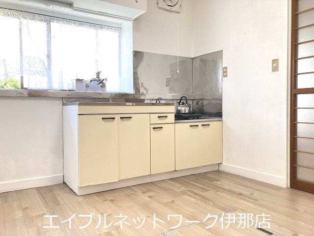 狐島住宅　2 キッチン