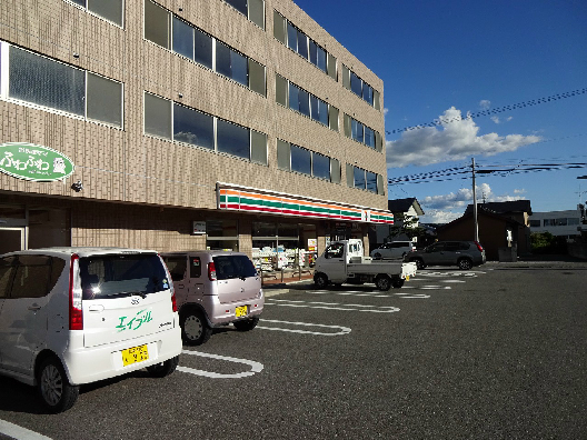 狐島住宅　2 コンビニ