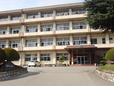 狐島住宅　2 中学校