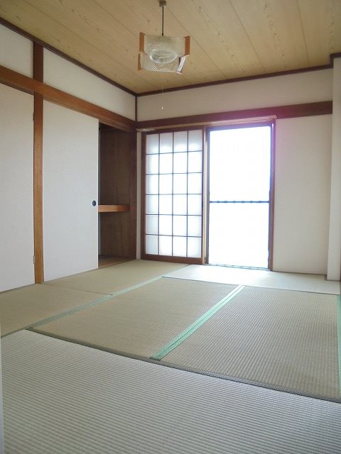 塚田コーポ リビング