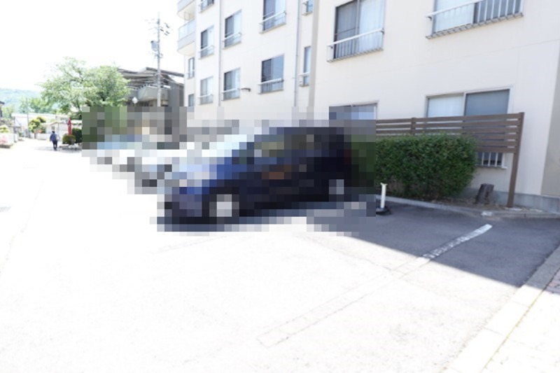 ラフォーレ・イケノ 駐車場