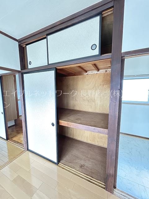 イーストワン 収納