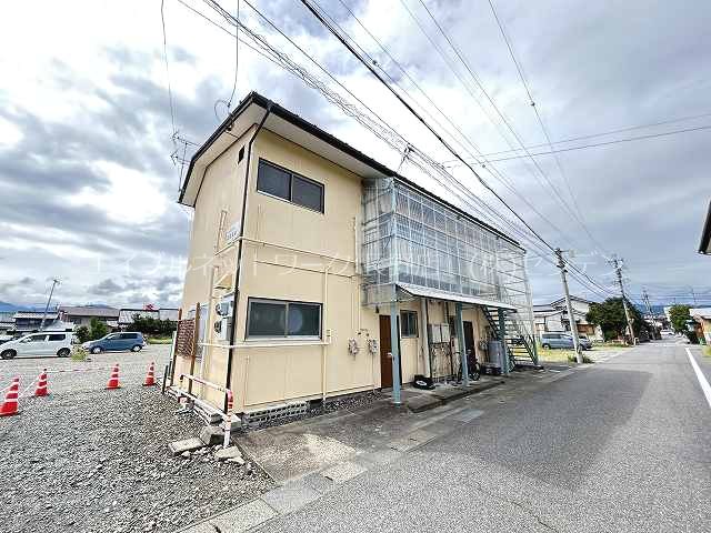 イーストワン 外観