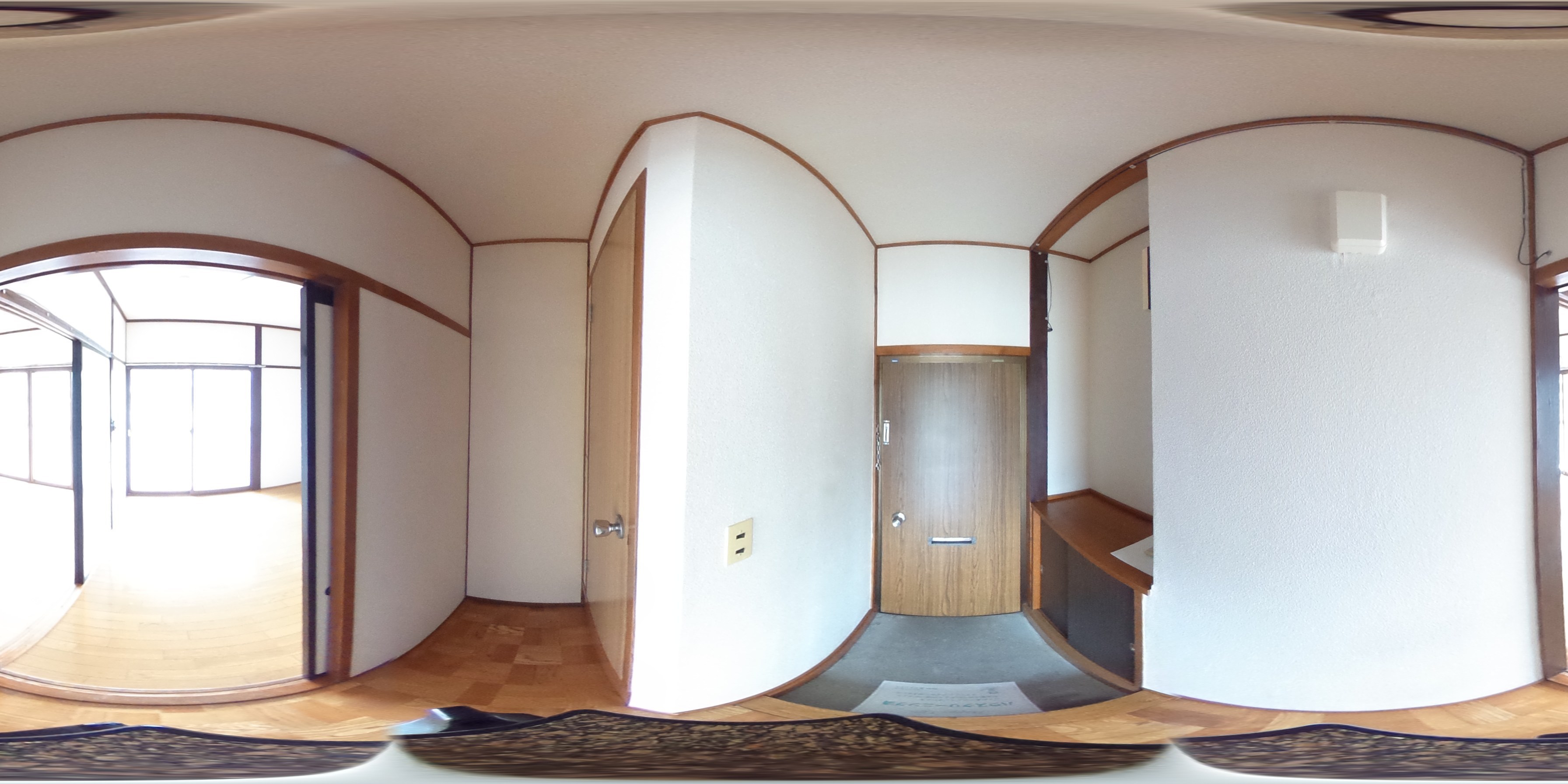 イーストワン 玄関