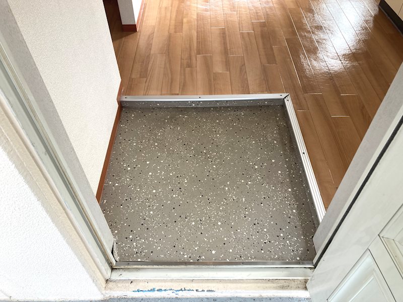 ヴィラ横田 玄関