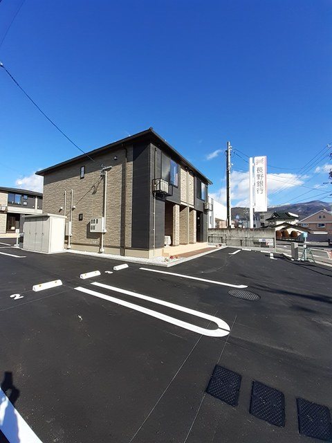 オーチャード桐Ⅲ 駐車場
