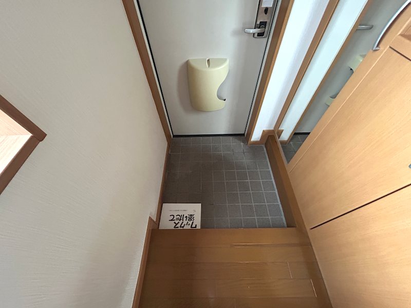 ヴィラージュ山辺Ｂ 玄関