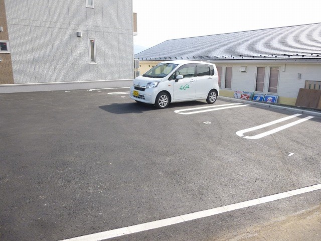 グランツ 駐車場