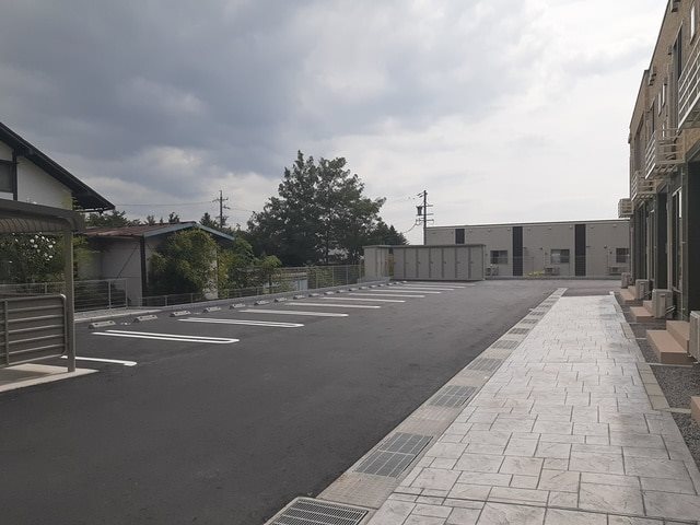 ヴィラ・ブライト西軽井澤Ⅱ 駐車場