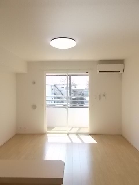 カーサ・アンジュＡ リビング