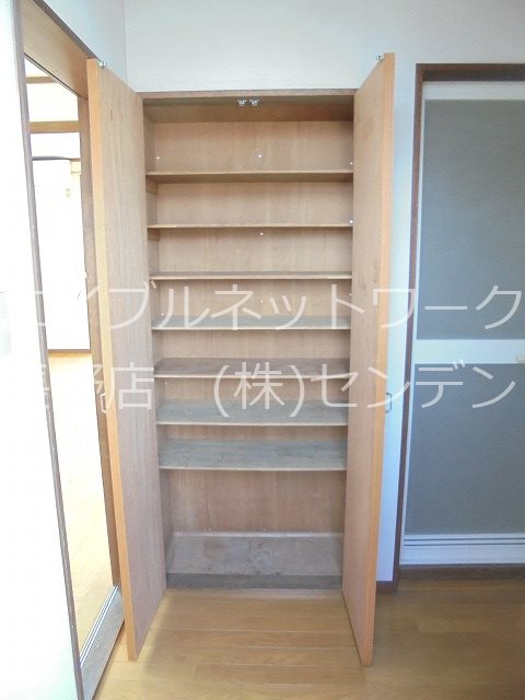 シャンテ風間Ｃ棟 収納