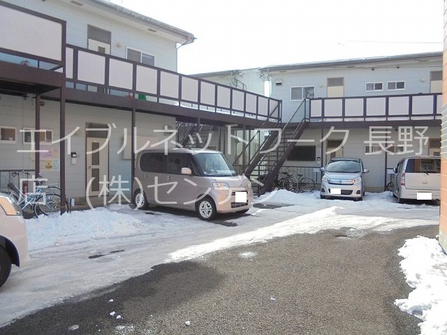 シャンテ風間Ｃ棟 駐車場