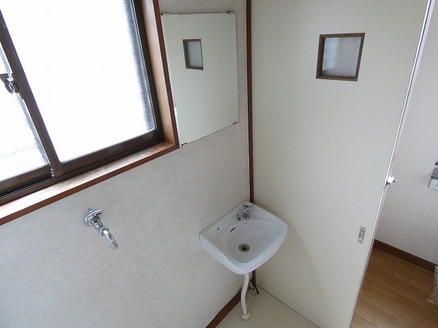 長野県伊那市御園1013-232 洗面所