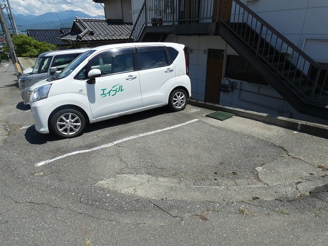 長野県伊那市御園1013-232 駐車場