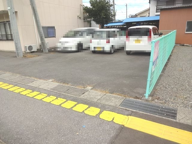 浅間ハイツ 駐車場