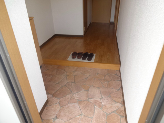 グランヒル上野 玄関