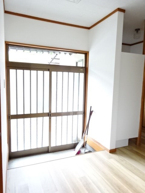 新山ニュータウン平家一戸建 玄関