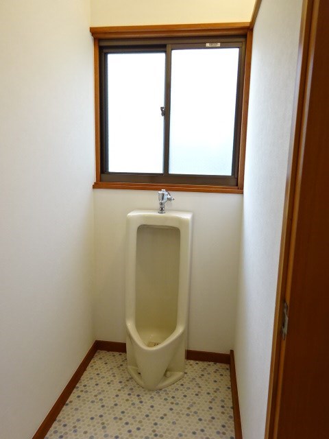 新山ニュータウン平家一戸建 トイレ