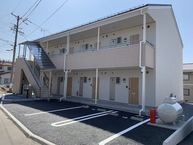 オーク・ルミナスⅡ 駐車場