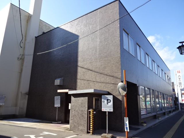 カーサプルメリア 銀行