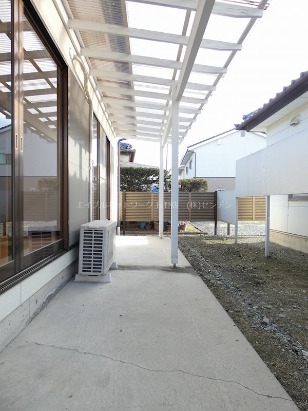 市川貸家 ベランダ