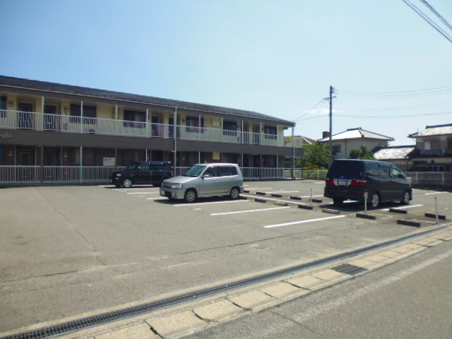アクアマリンKOSHIBA 駐車場