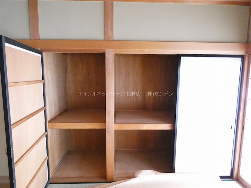 市川貸家 収納
