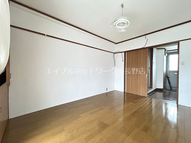 ハイツ山崎 リビング