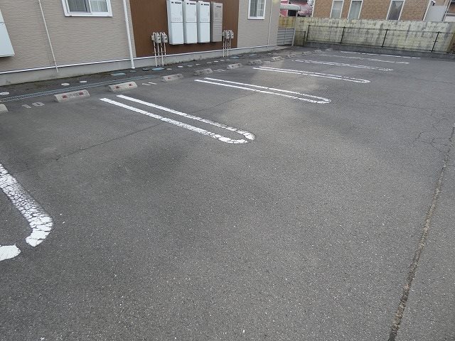 アークス川手Ｂ 駐車場