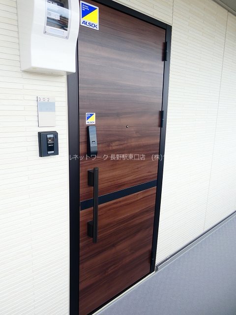 サンセール若里 エントランス