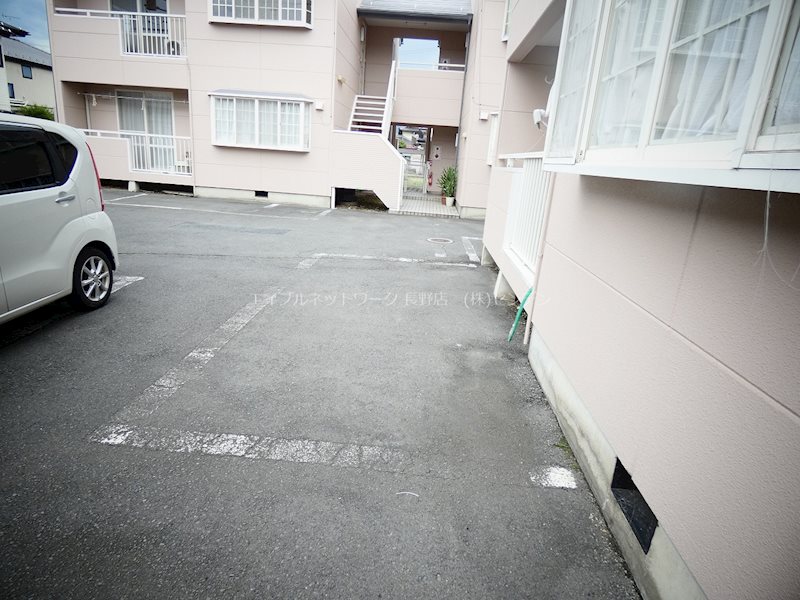 サンハイツ田中 駐車場