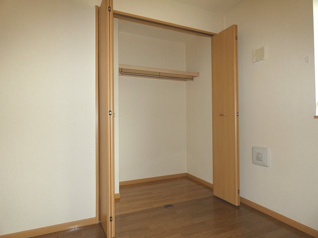 オレンジ・ピークスB 収納