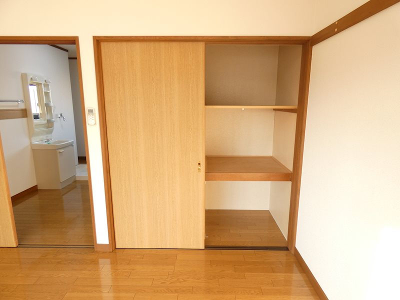 エルム B 収納