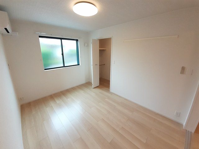 ポミエ ベッドルーム