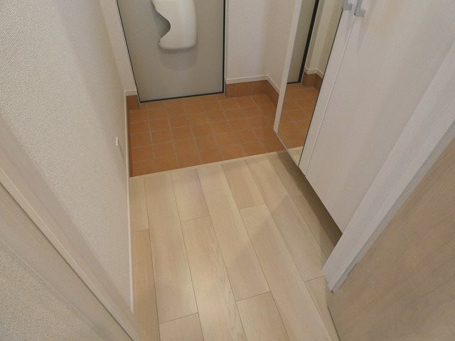 サニーテラス　A 玄関