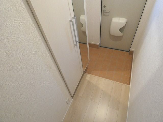 サニーテラス　A 玄関
