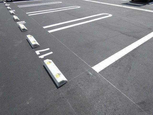 サニーテラス　B 駐車場