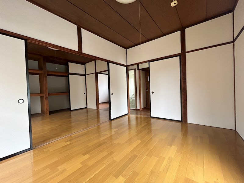 大井荘2号棟 ベッドルーム