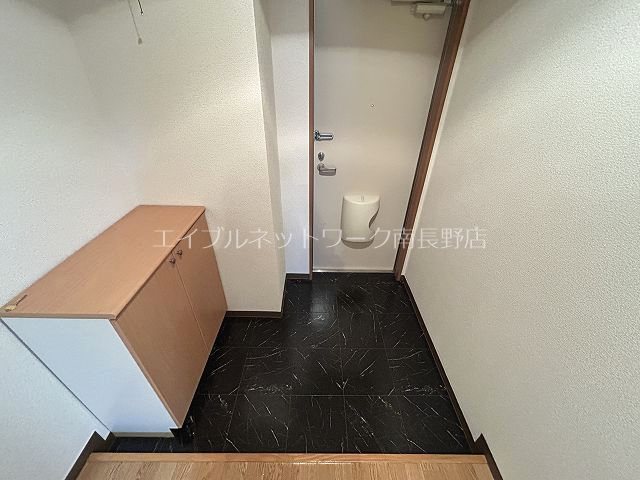 サープラス　ブライト 玄関
