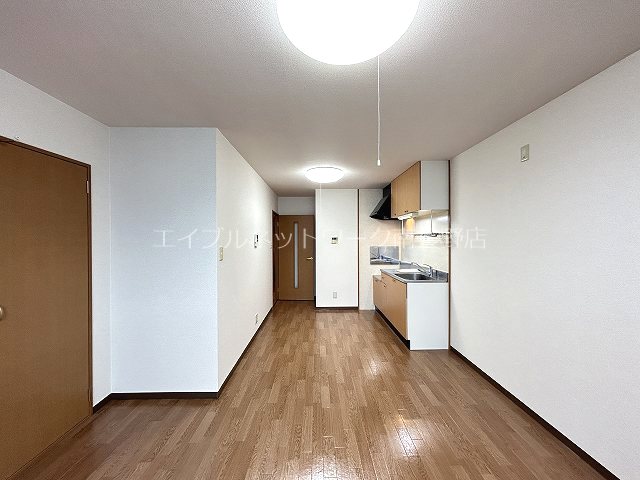 サープラス　ブライト リビング