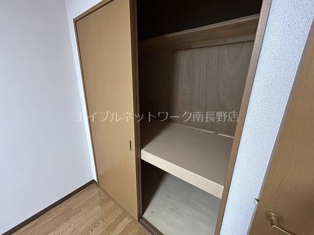 サープラス　ブライト 収納