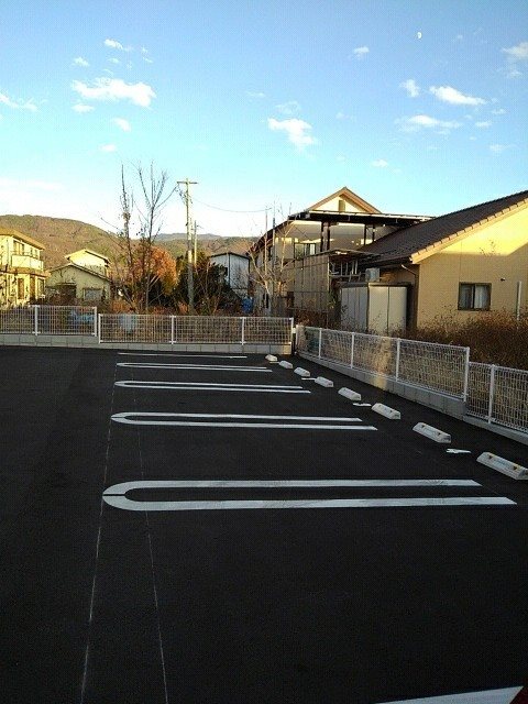 GLORIA 駐車場