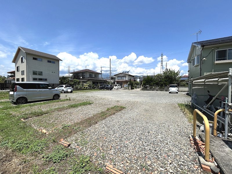 サンライズヴィレッジC棟 駐車場