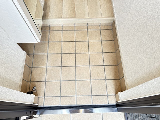 ロアール花岡 玄関