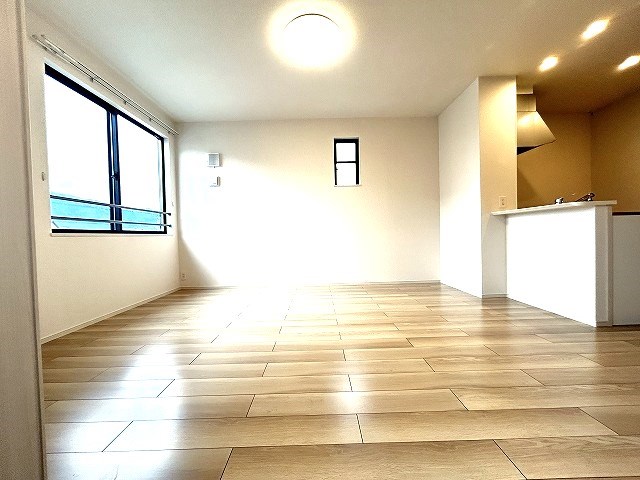 ロアール花岡 リビング