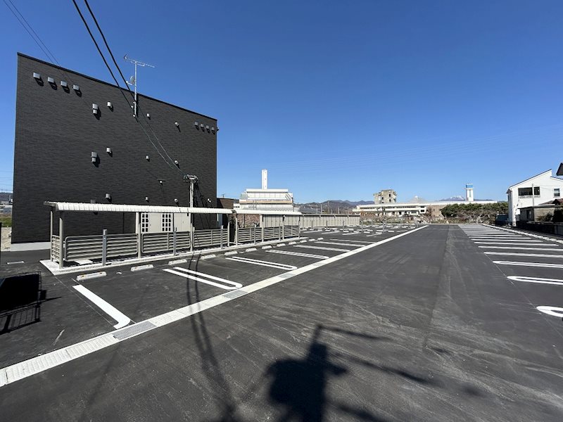 N・Sグランデ 駐車場